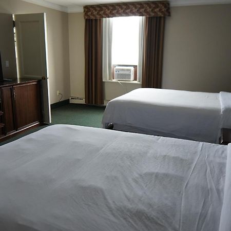 Prince Arthur Waterfront Hotel & Suites Θάντερ Μπέι Εξωτερικό φωτογραφία