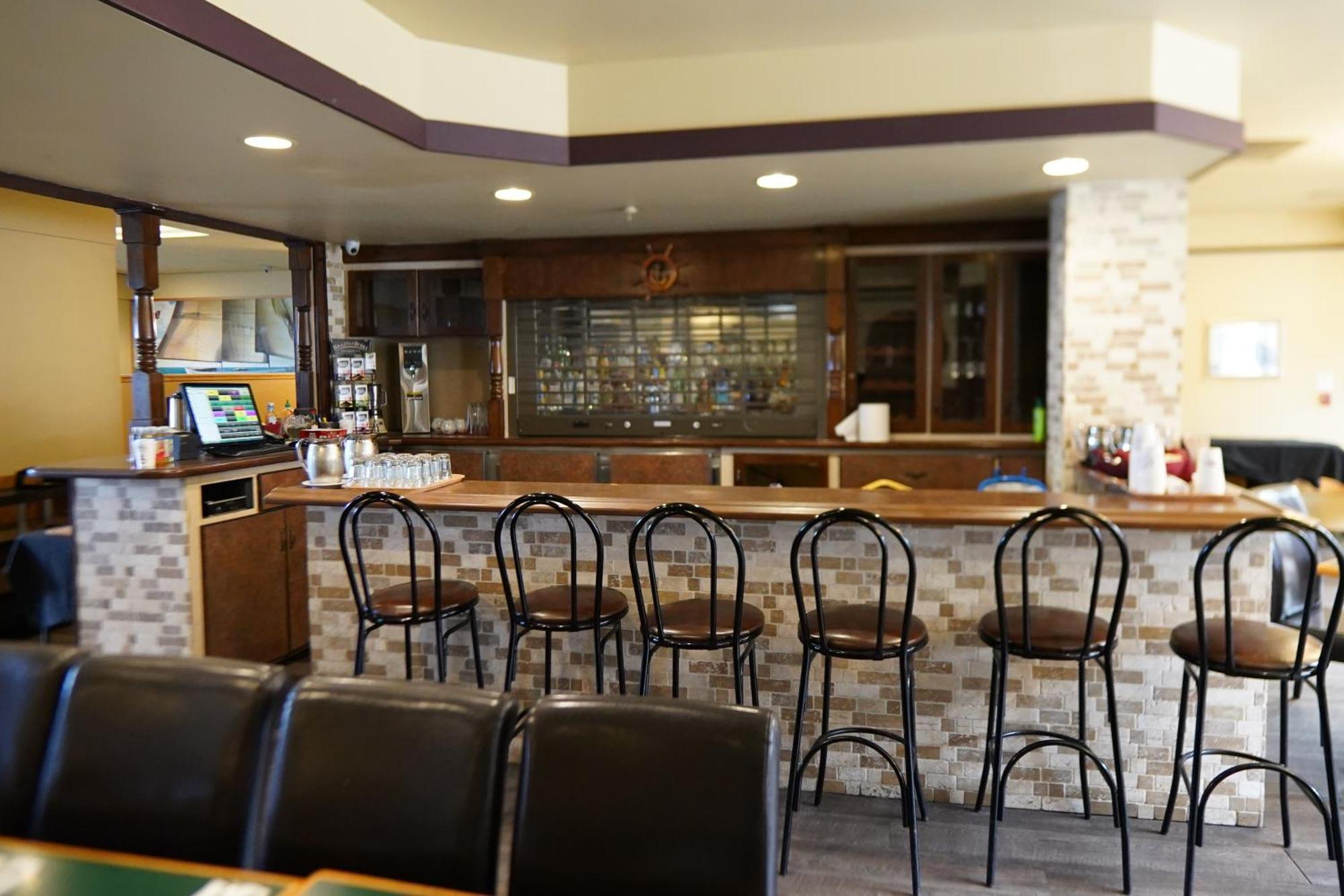 Prince Arthur Waterfront Hotel & Suites Θάντερ Μπέι Εξωτερικό φωτογραφία