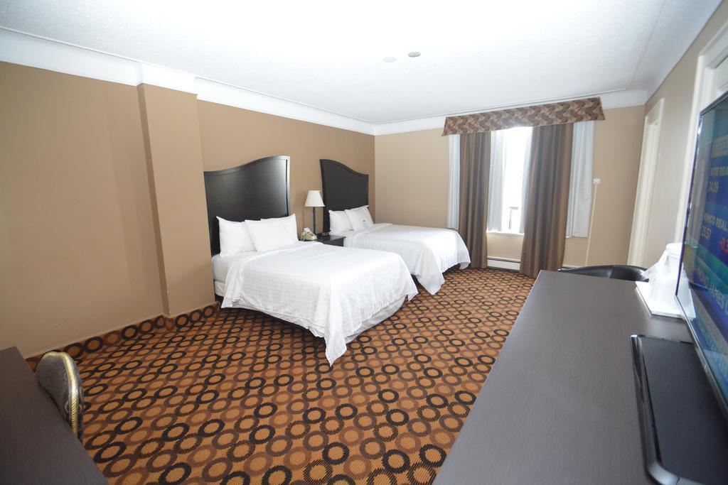Prince Arthur Waterfront Hotel & Suites Θάντερ Μπέι Εξωτερικό φωτογραφία