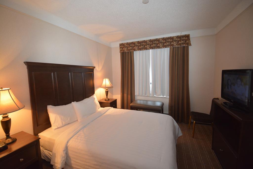 Prince Arthur Waterfront Hotel & Suites Θάντερ Μπέι Εξωτερικό φωτογραφία
