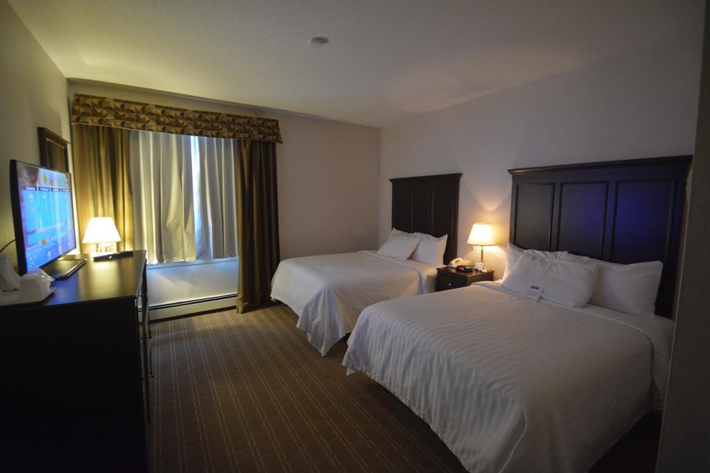 Prince Arthur Waterfront Hotel & Suites Θάντερ Μπέι Εξωτερικό φωτογραφία