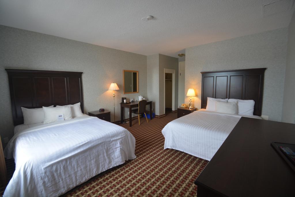 Prince Arthur Waterfront Hotel & Suites Θάντερ Μπέι Εξωτερικό φωτογραφία