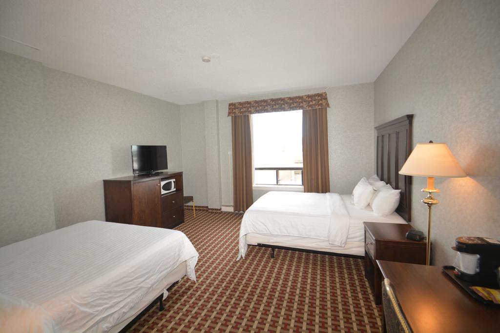 Prince Arthur Waterfront Hotel & Suites Θάντερ Μπέι Εξωτερικό φωτογραφία