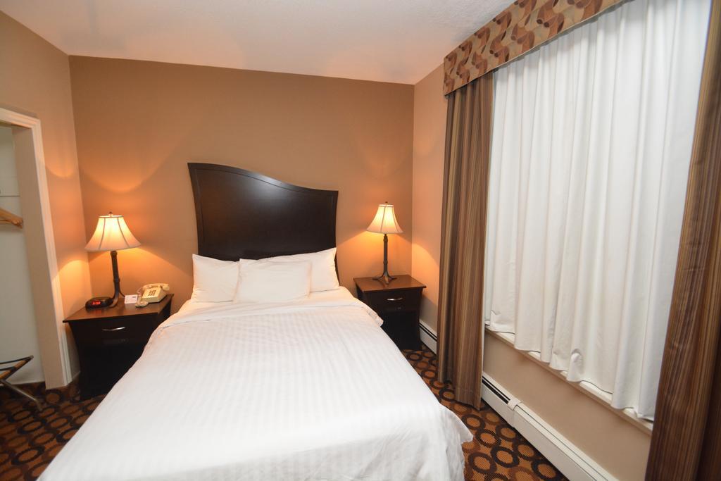 Prince Arthur Waterfront Hotel & Suites Θάντερ Μπέι Εξωτερικό φωτογραφία