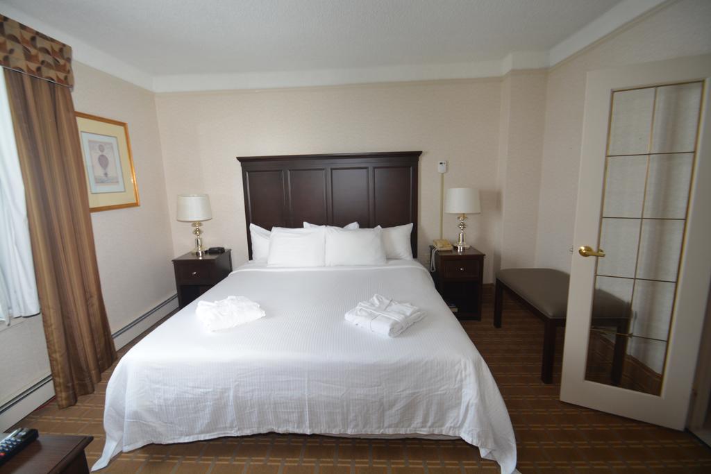 Prince Arthur Waterfront Hotel & Suites Θάντερ Μπέι Εξωτερικό φωτογραφία