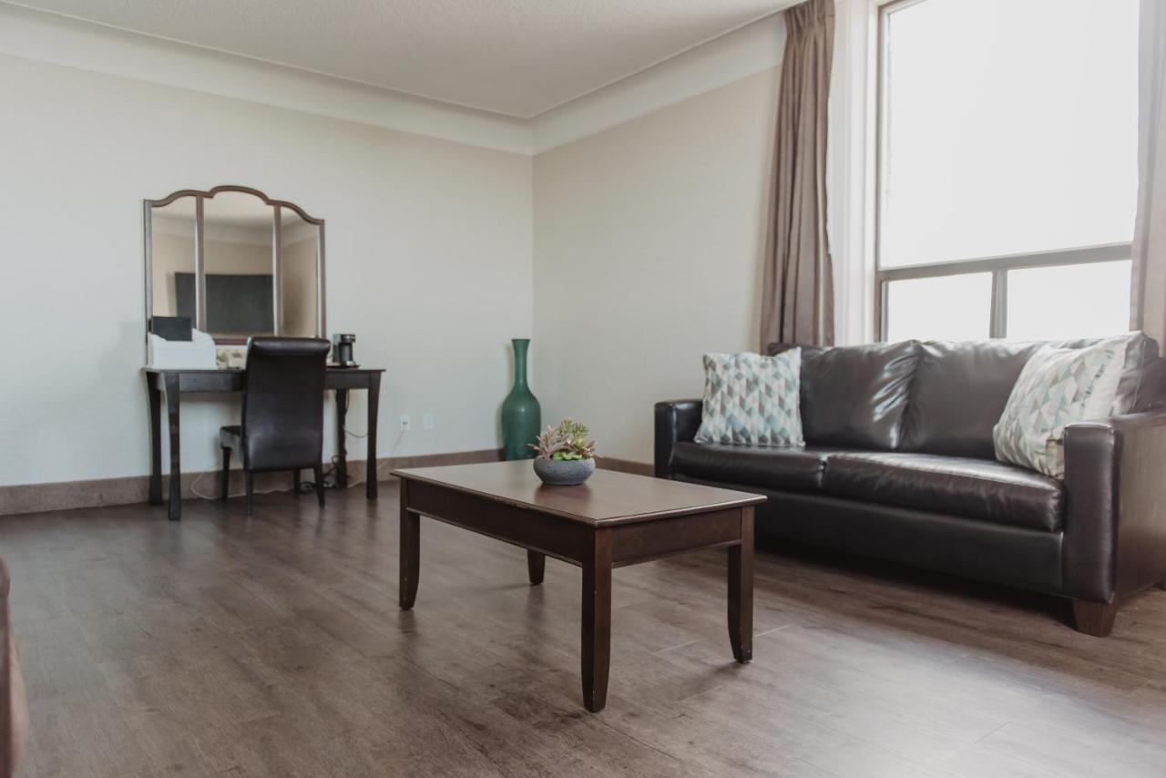 Prince Arthur Waterfront Hotel & Suites Θάντερ Μπέι Εξωτερικό φωτογραφία